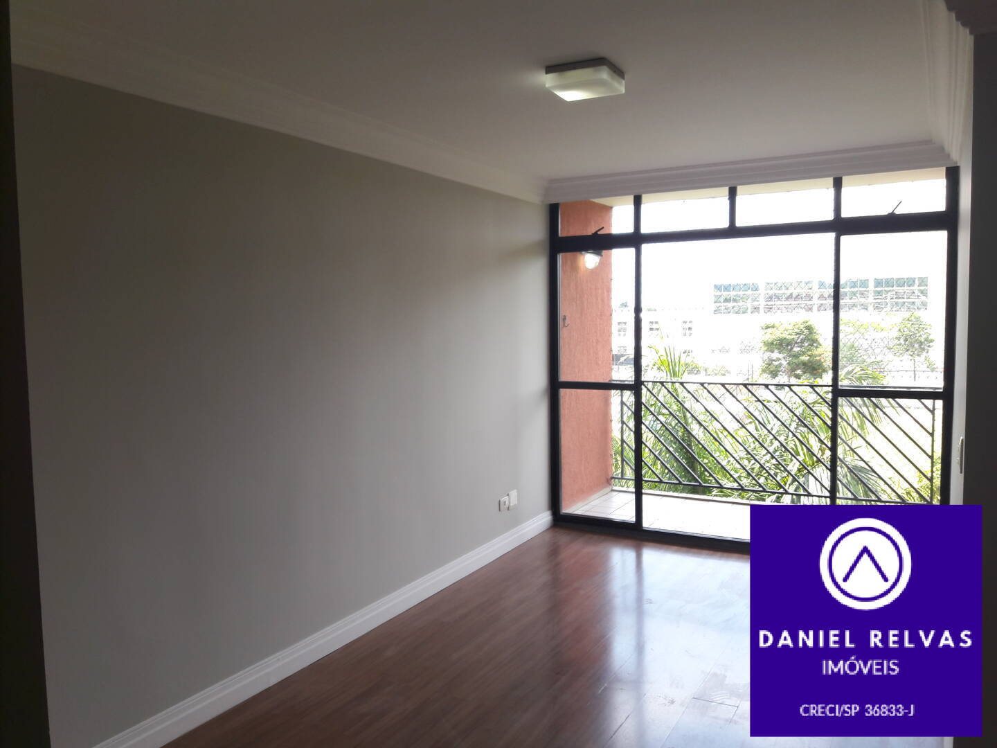 Apartamento à venda com 2 quartos, 77m² - Foto 2