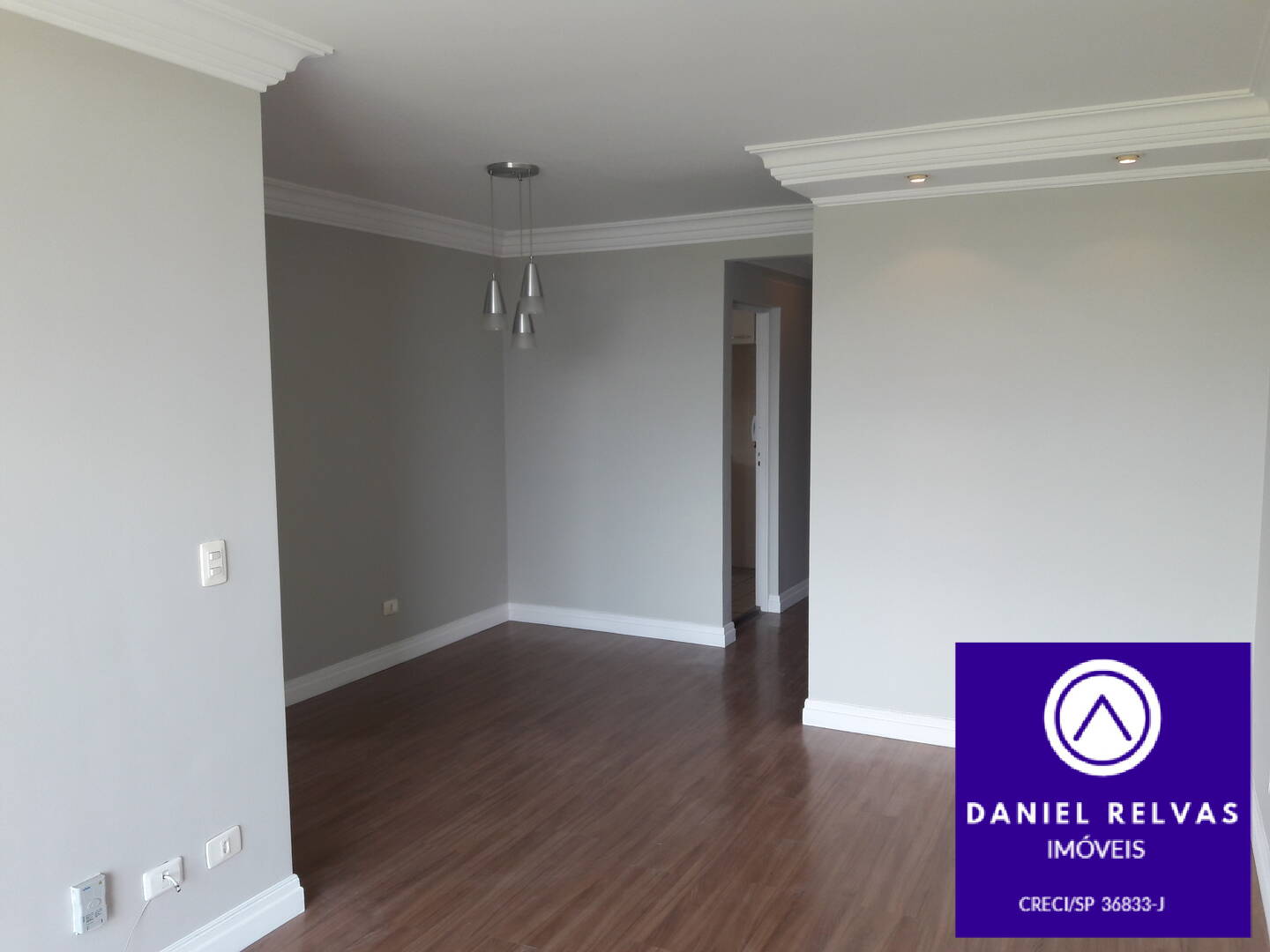 Apartamento à venda com 2 quartos, 77m² - Foto 1