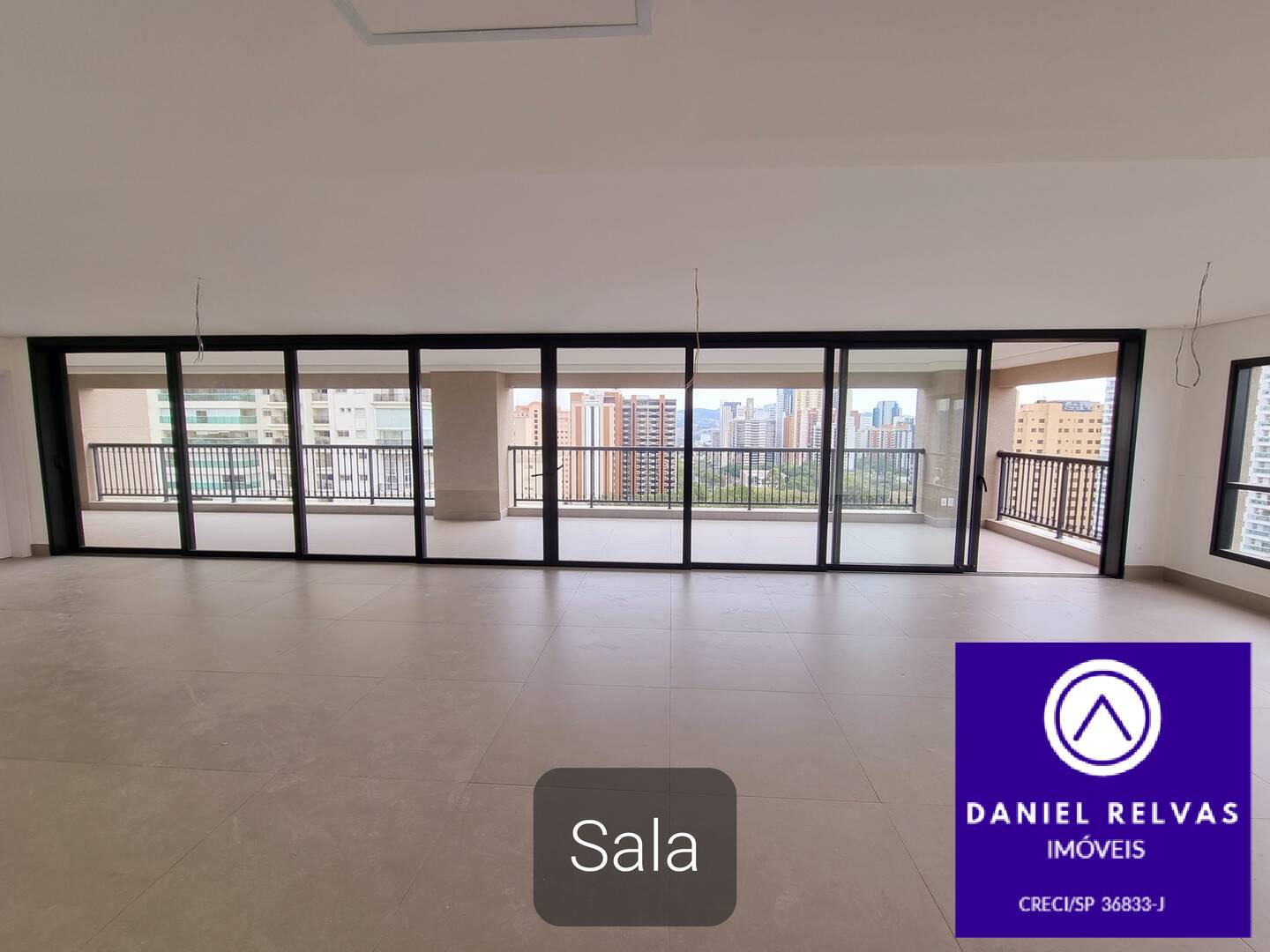 Apartamento à venda com 4 quartos, 360m² - Foto 2