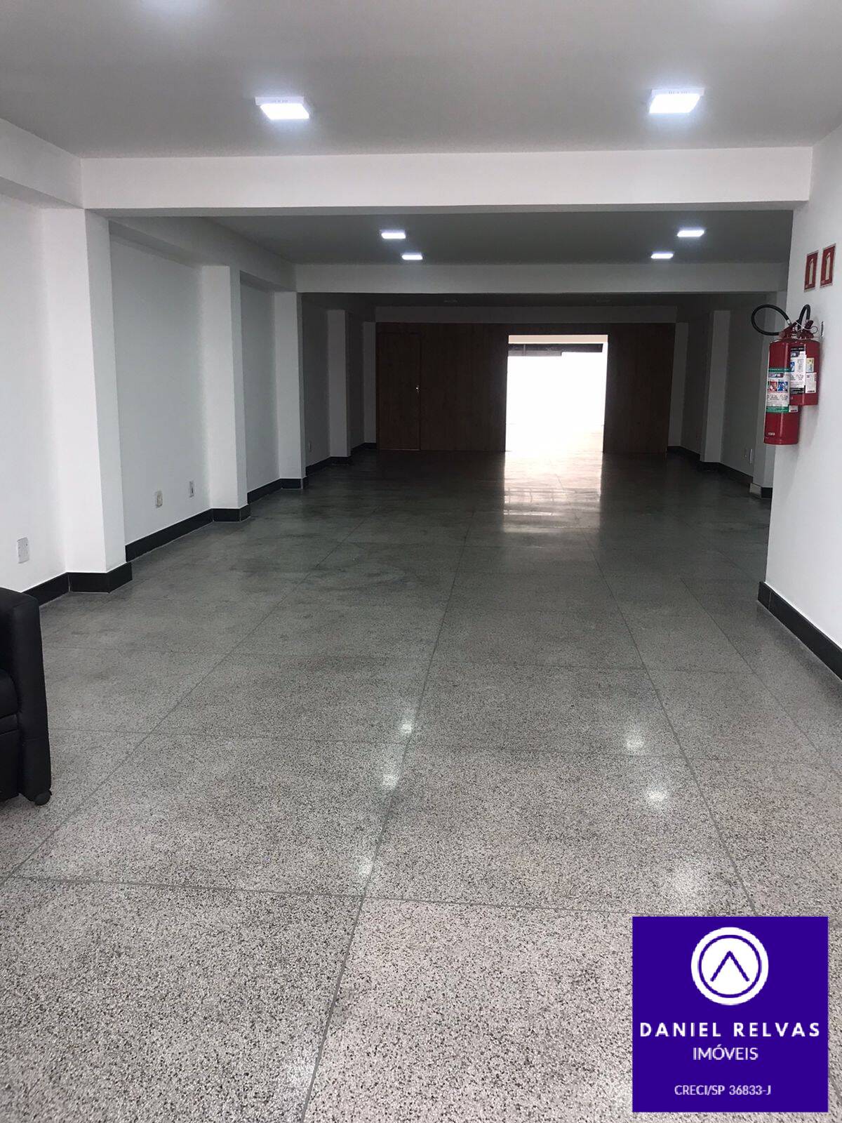 Prédio Inteiro para alugar, 200m² - Foto 1