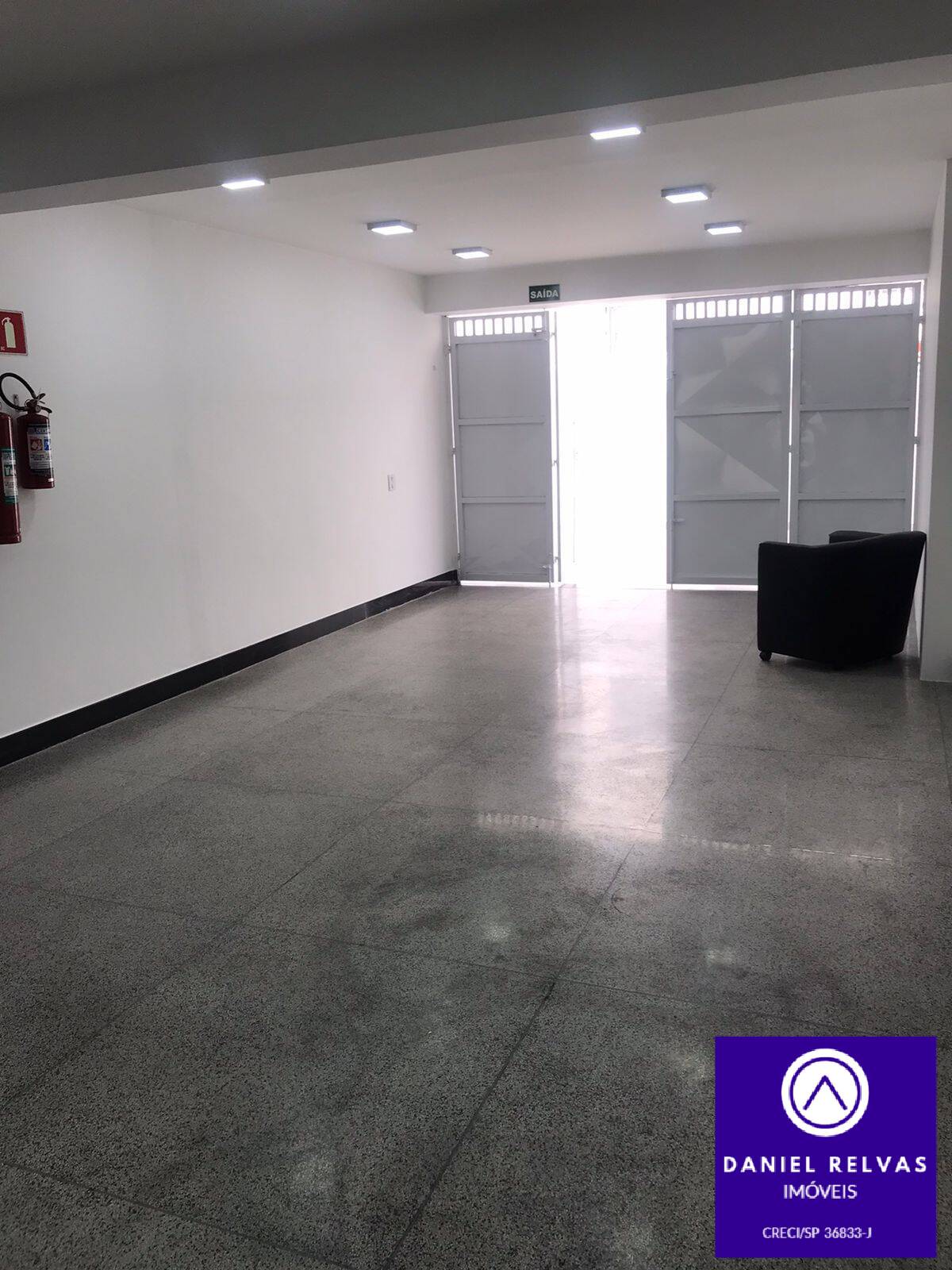 Prédio Inteiro para alugar, 200m² - Foto 3