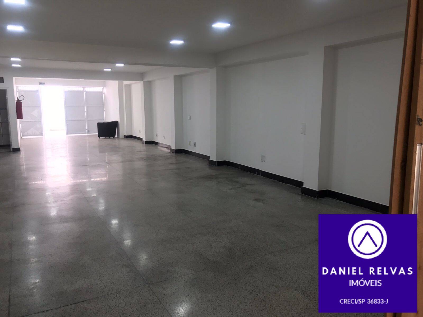 Prédio Inteiro para alugar, 200m² - Foto 16