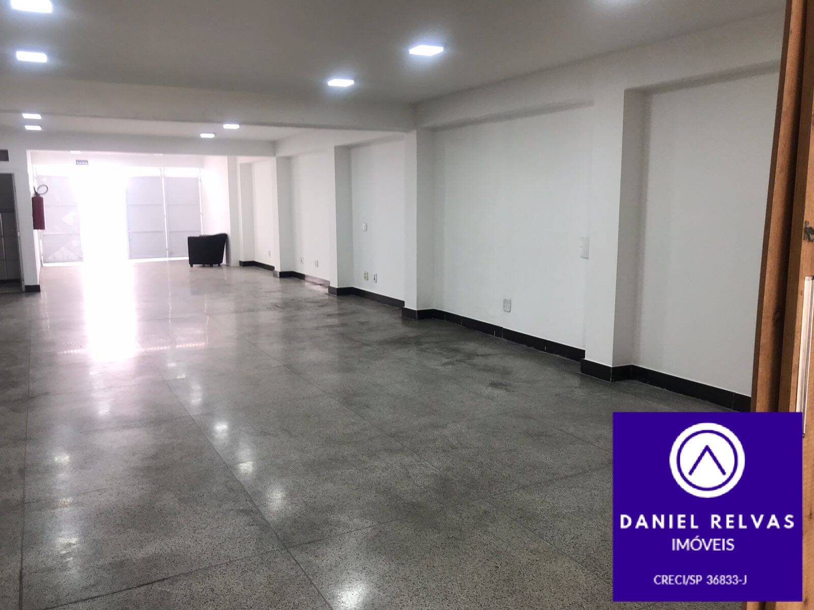 Prédio Inteiro para alugar, 200m² - Foto 17