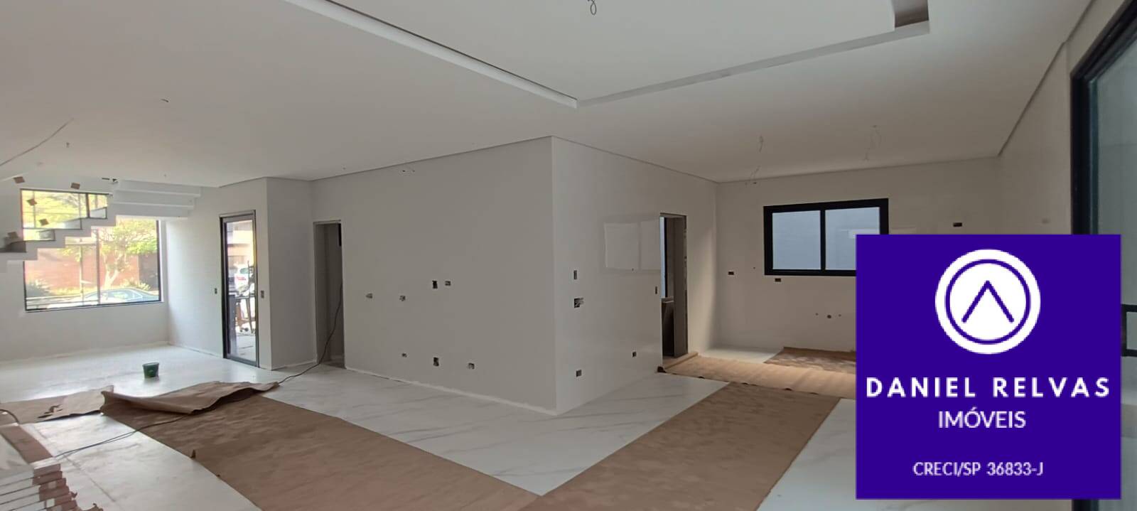 Casa à venda com 4 quartos, 360m² - Foto 4