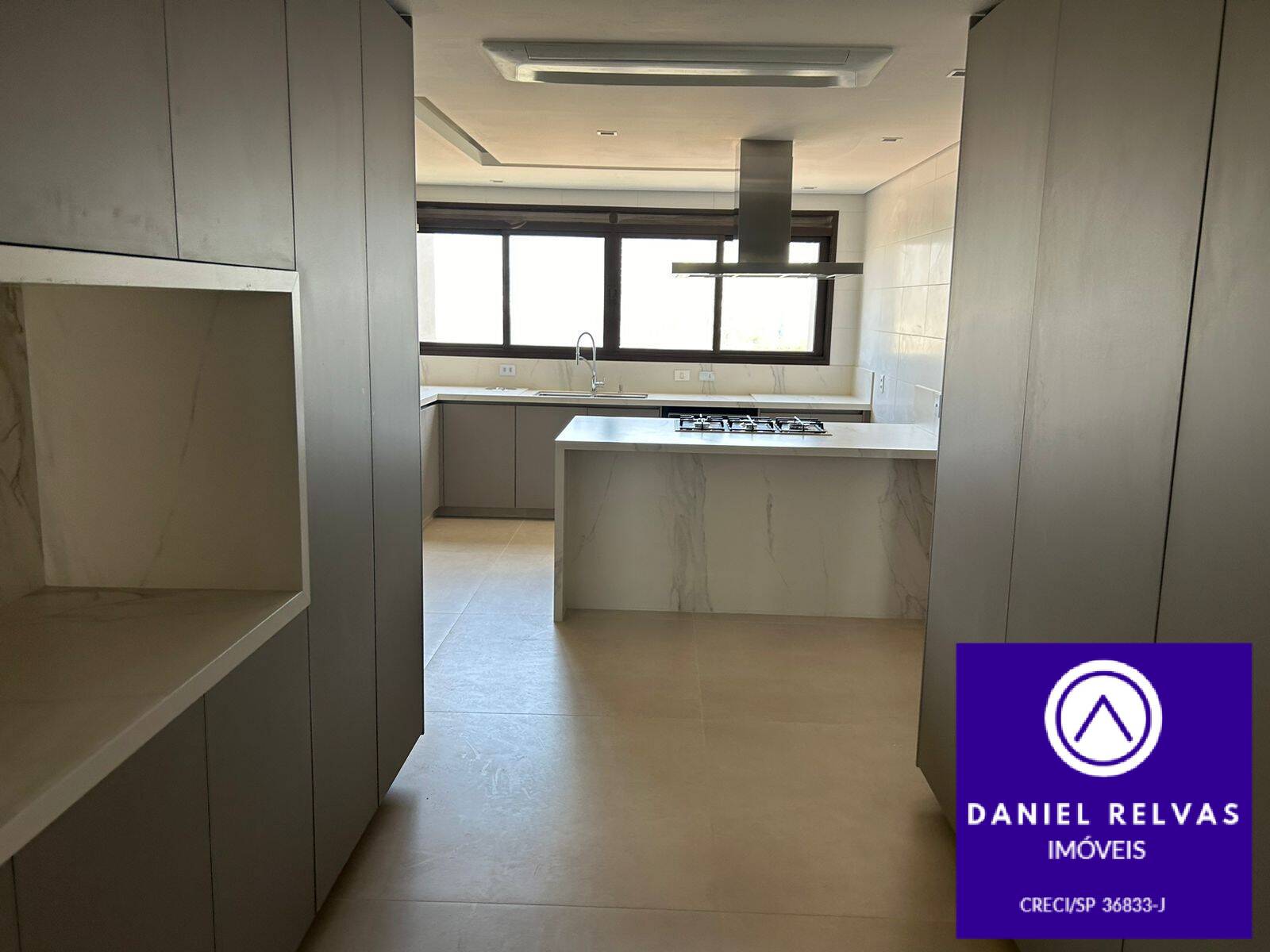 Apartamento à venda com 3 quartos, 412m² - Foto 4