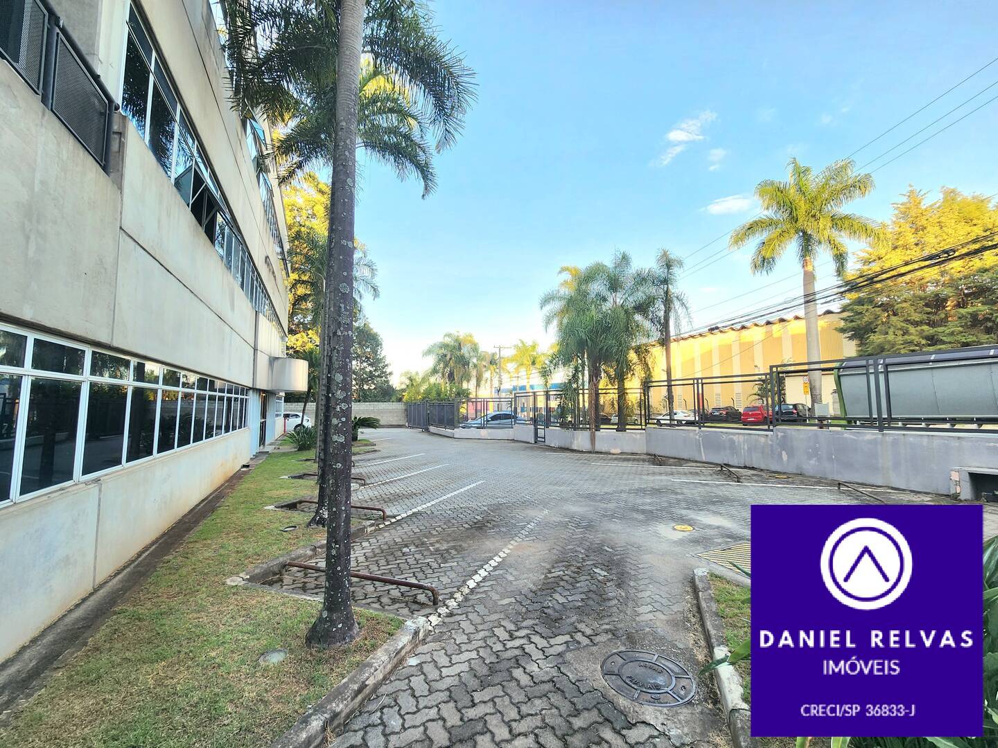 Depósito-Galpão-Armazém à venda, 2272m² - Foto 1